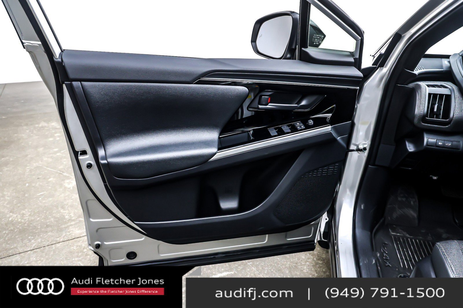 Used 2024 Toyota bZ4X FWD image 20