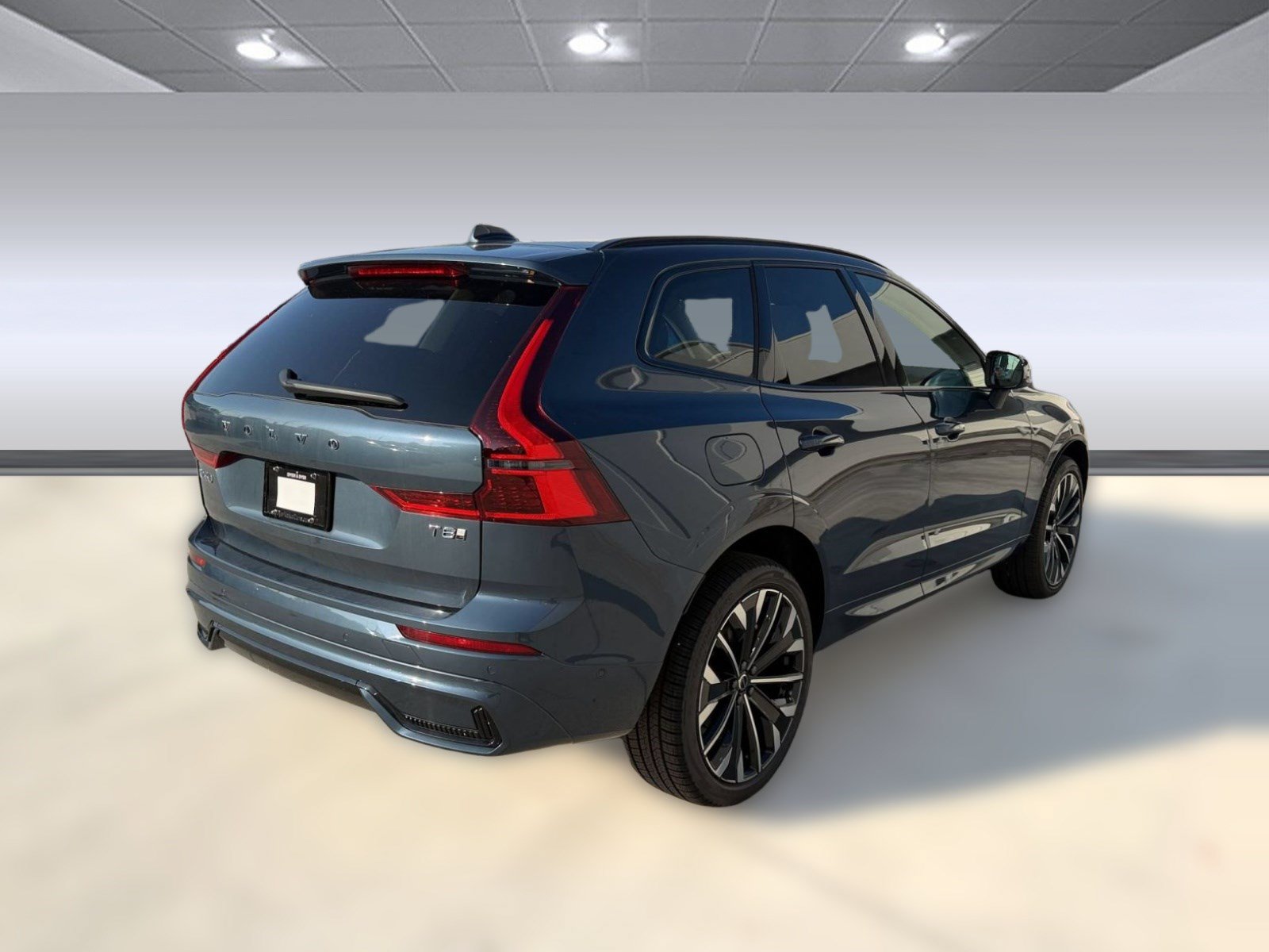 New 2026 Volvo XC60 T8 Ultra w/ Climate Package AWD/4WD image 9