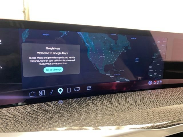 Used 2025 Cadillac Escalade ESV V image 13