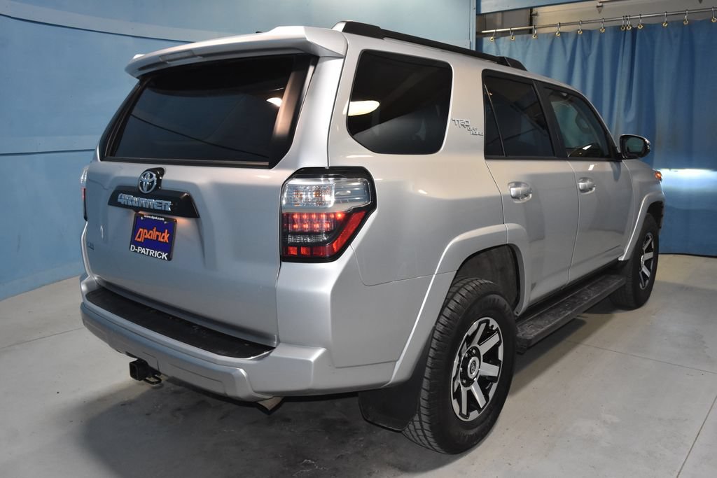 Used 2024 Toyota 4Runner TRD Off-Road Premium AWD/4WD image 25