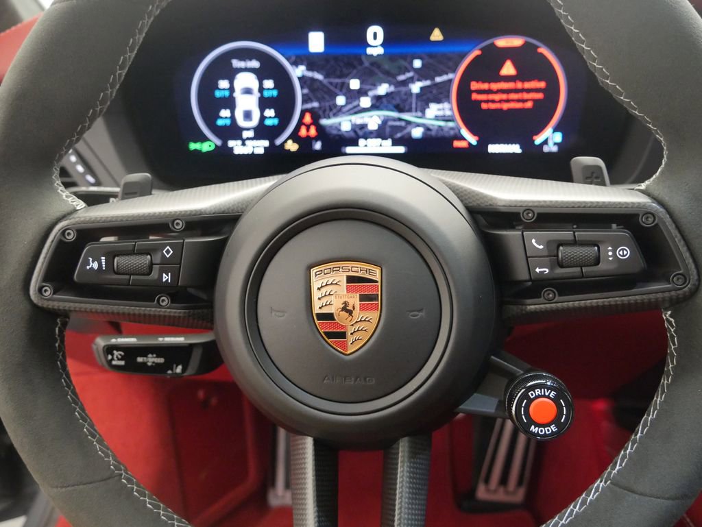 Certified 2025 Porsche 911 Carrera GTS image 25