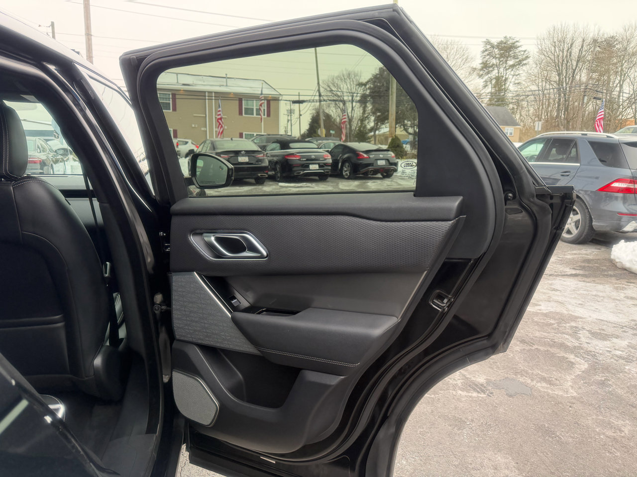 Used 2023 Land Rover Range Rover Velar S image 25