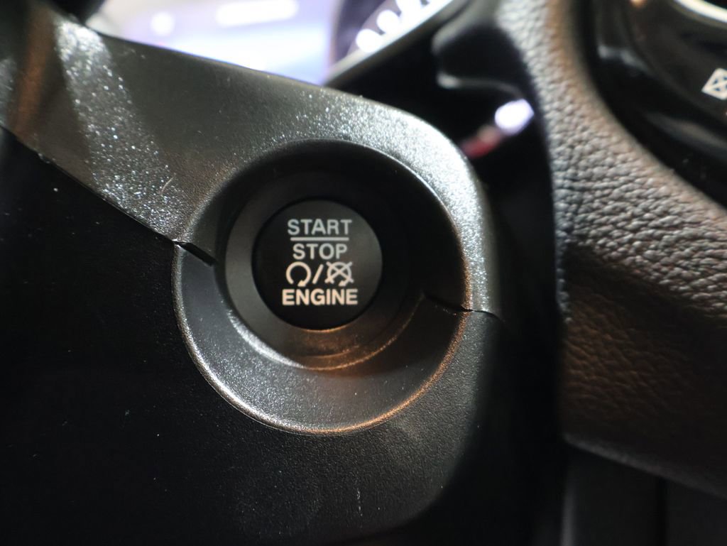 Used 2020 Jeep Compass Limited AWD/4WD image 25