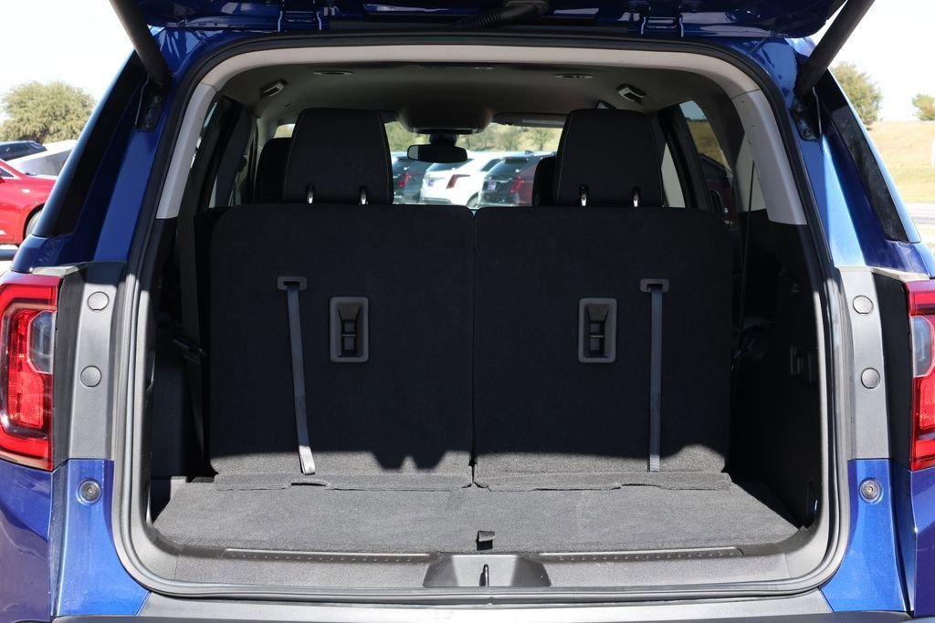 Used 2023 GMC Acadia SLE w/ Driver Convenience Package image 30