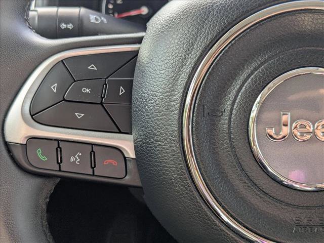 Used 2018 Jeep Renegade Latitude w/ UConnect 8.4 Nav Group image 11