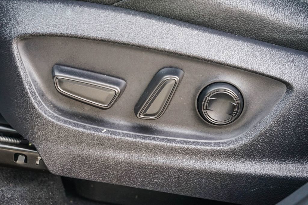 Certified 2023 Subaru Solterra Limited image 25