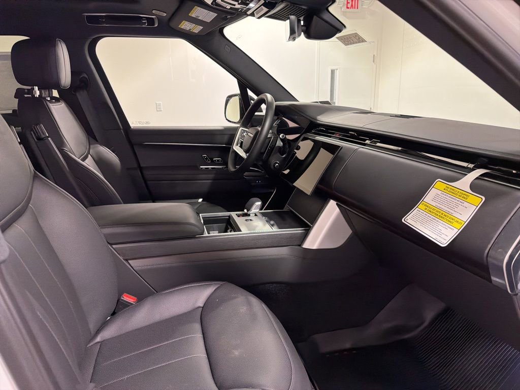 New 2026 Land Rover Range Rover SE image 25