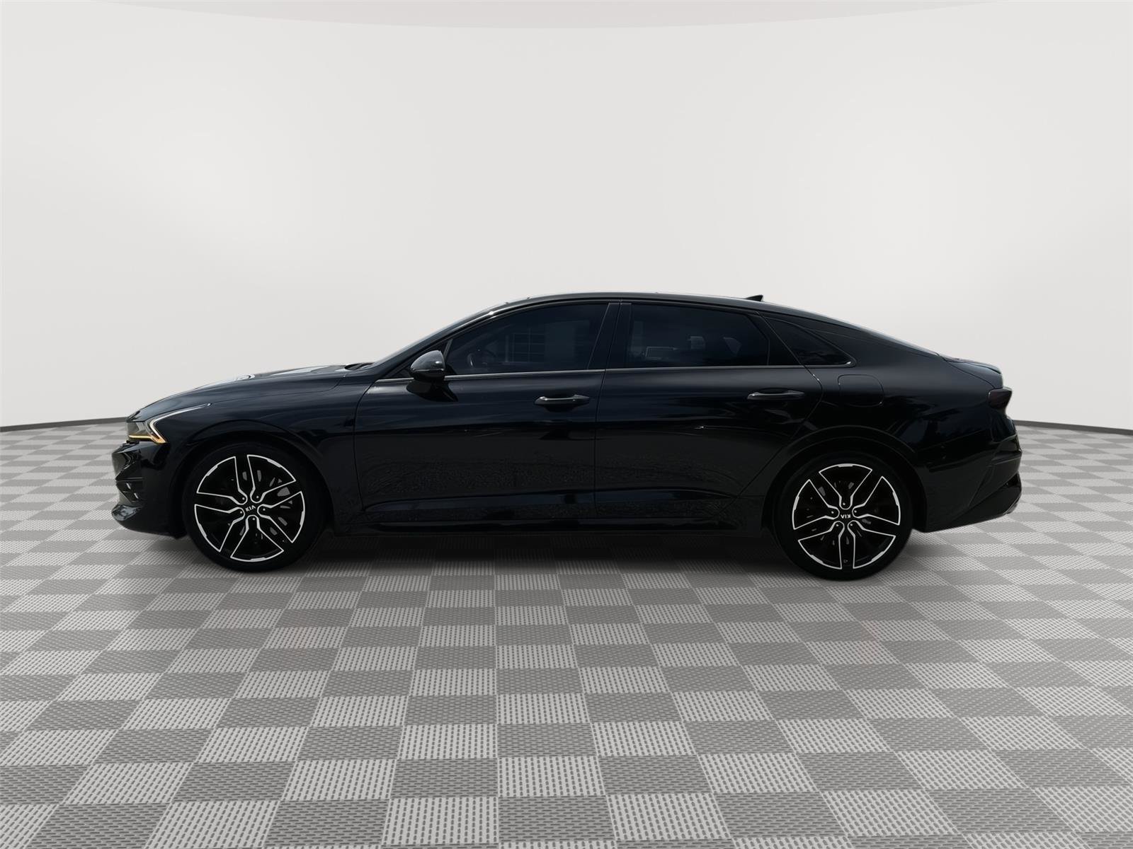 Used 2021 Kia K5 GT w/ GT1 Package FWD image 3