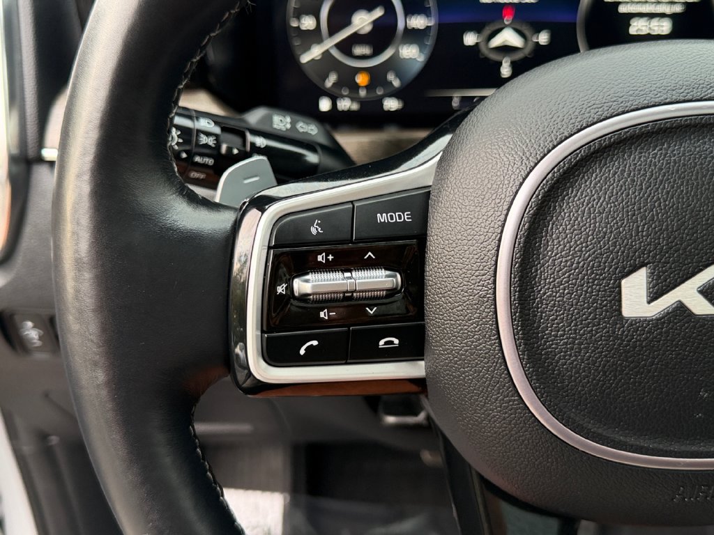 Certified 2023 Kia Sorento SX Prestige AWD/4WD image 20