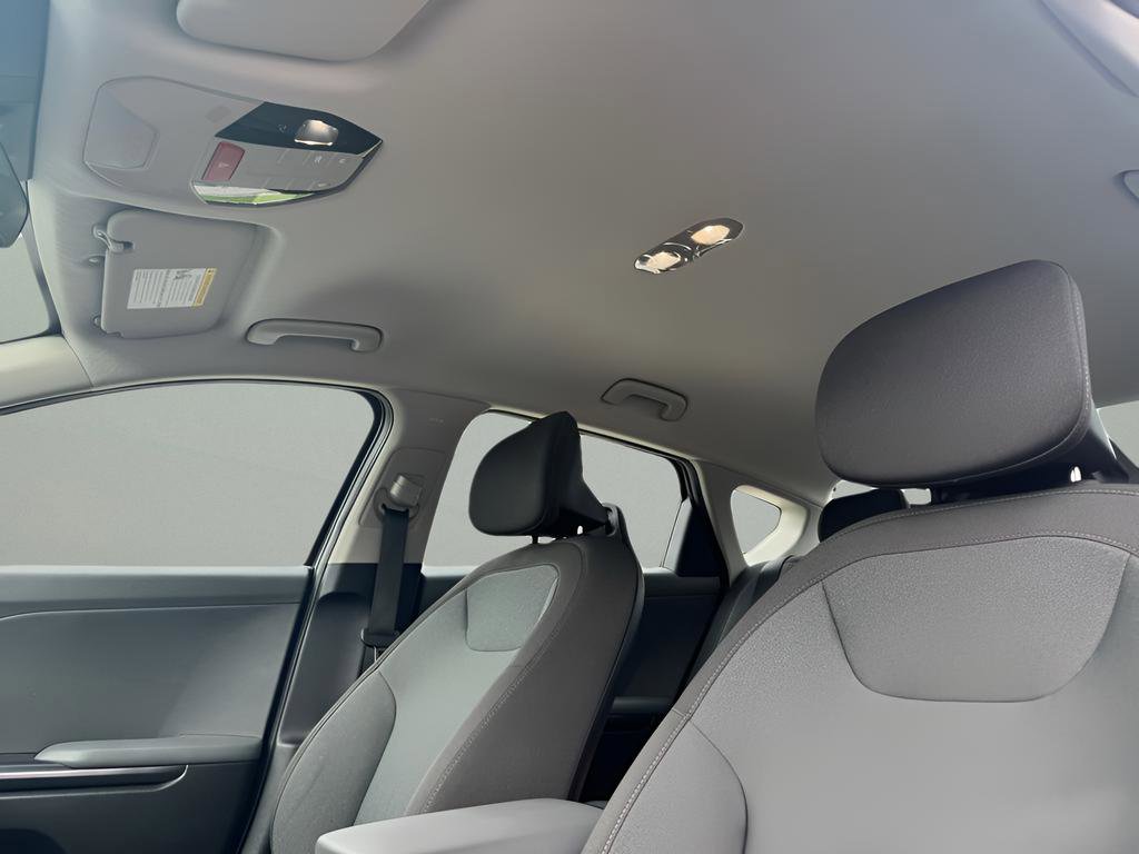 Used 2025 Kia K4 LXS image 19