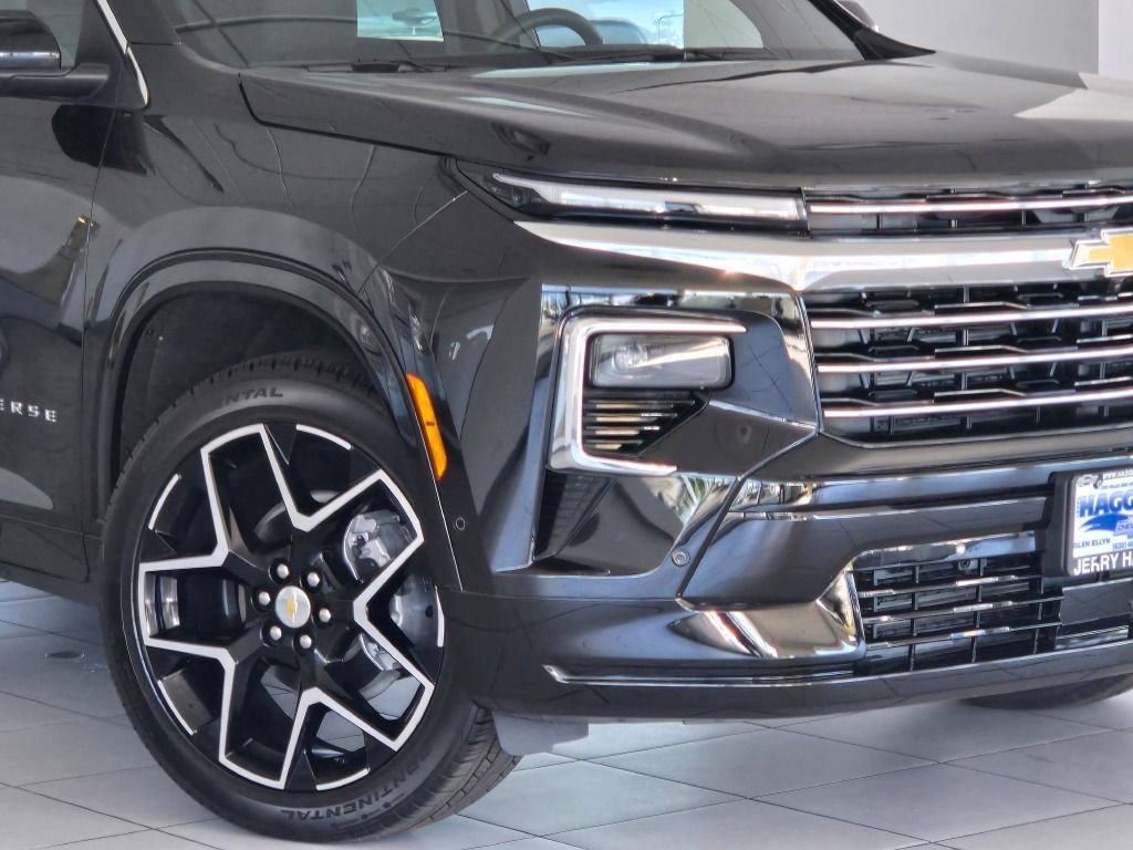 Certified 2025 Chevrolet Traverse High Country w/ LPO, Floor Liner Package AWD/4WD image 2