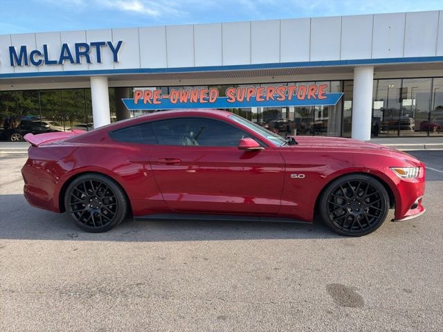 Used 2016 Ford Mustang GT RWD image 3