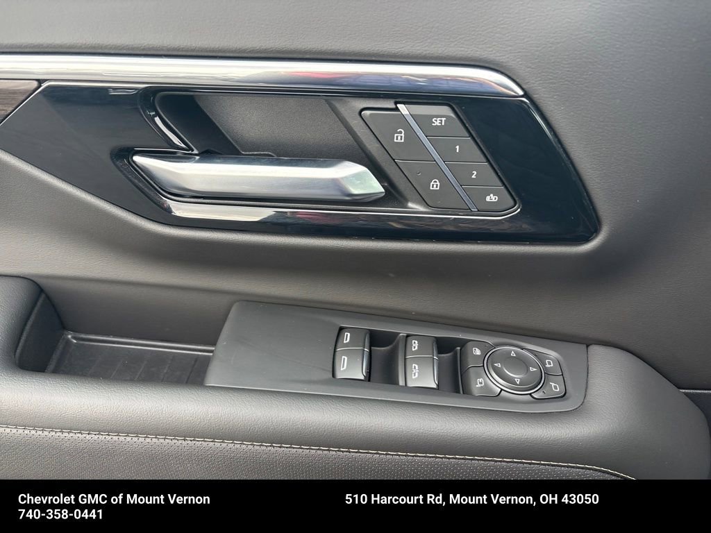 New 2025 Chevrolet Suburban Premier image 14