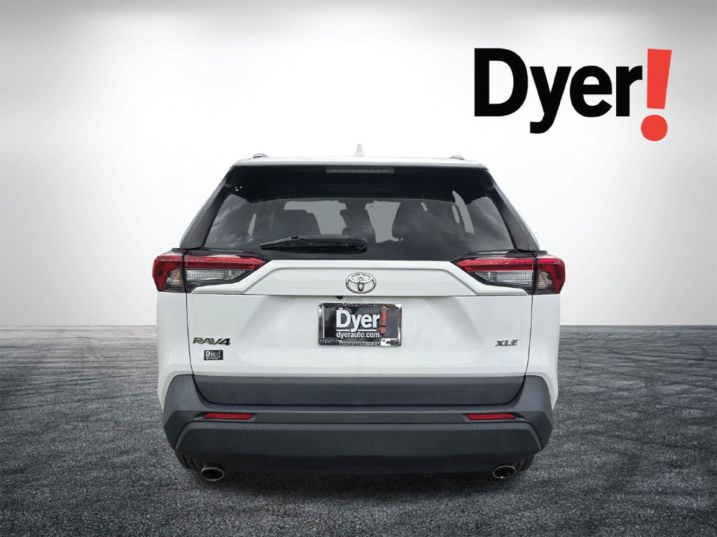 Used 2023 Toyota RAV4 XLE FWD image 5