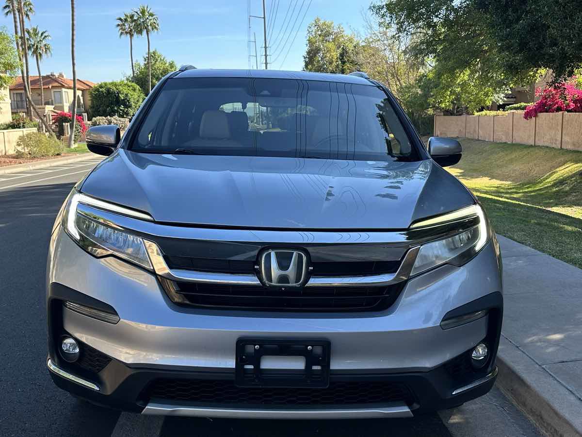 Used 2019 Honda Pilot Touring image 3