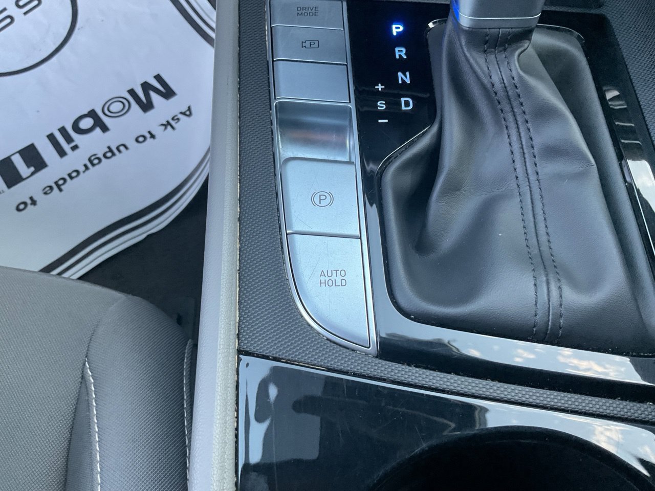 Used 2025 Hyundai Elantra SEL FWD image 24