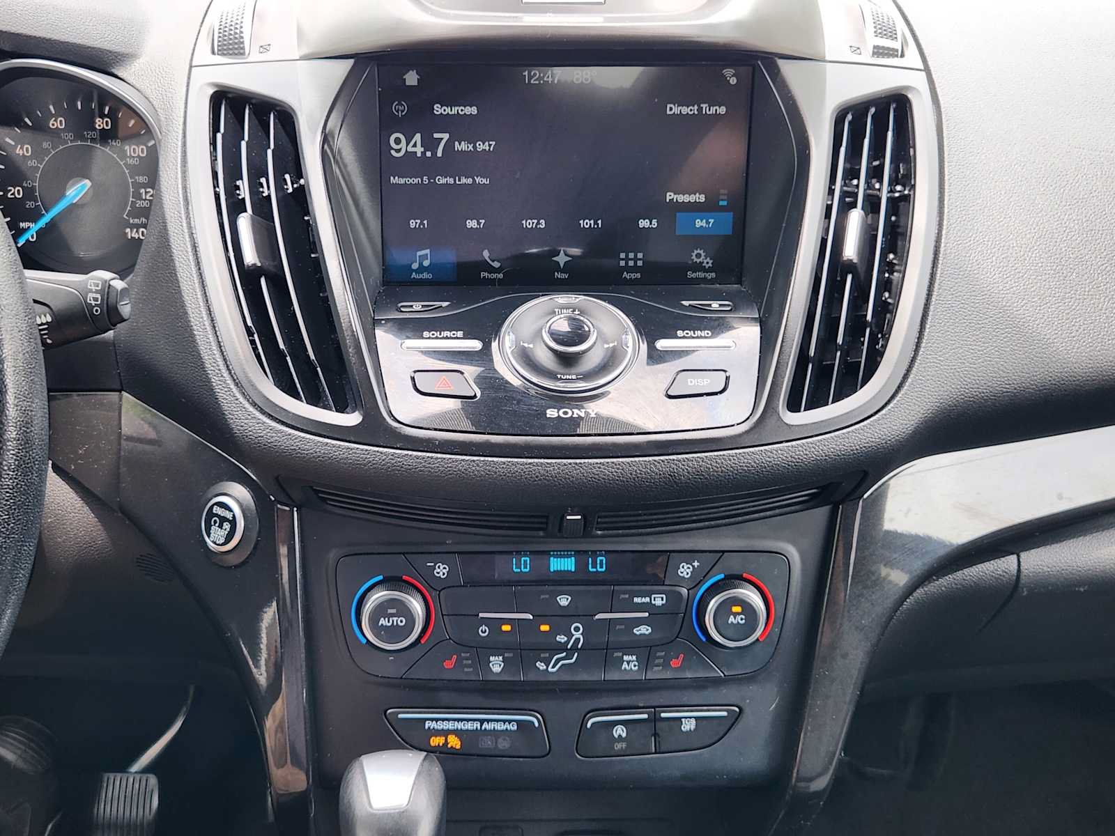 Used 2017 Ford Escape Titanium AWD/4WD image 16