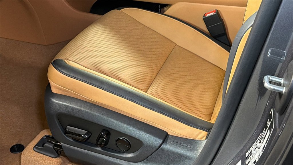 Certified 2025 Lexus RZ 450e image 26