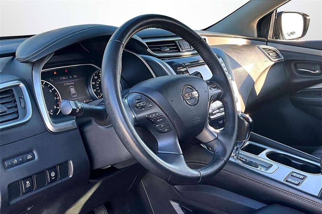 Used 2022 Nissan Murano SV image 16