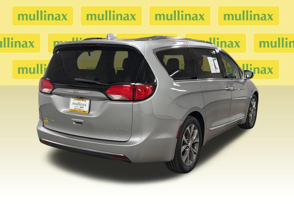 Used 2019 Chrysler Pacifica Limited w/ Tire & Wheel Group FWD image 22