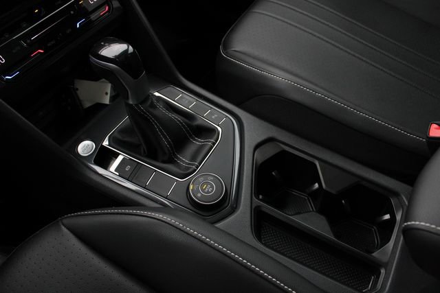 Certified 2023 Volkswagen Tiguan SE R-Line image 18