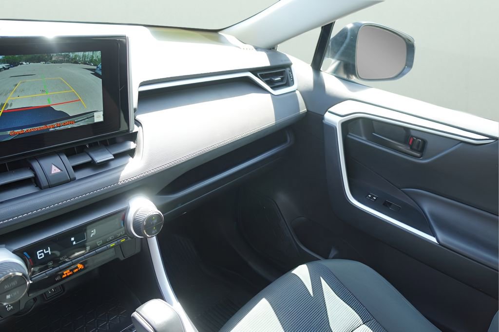 Used 2024 Toyota RAV4 LE image 28