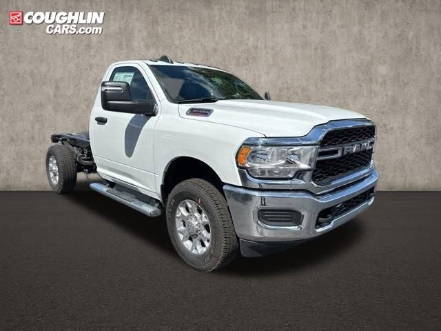 New 2024 RAM 3500 Tradesman video 3
