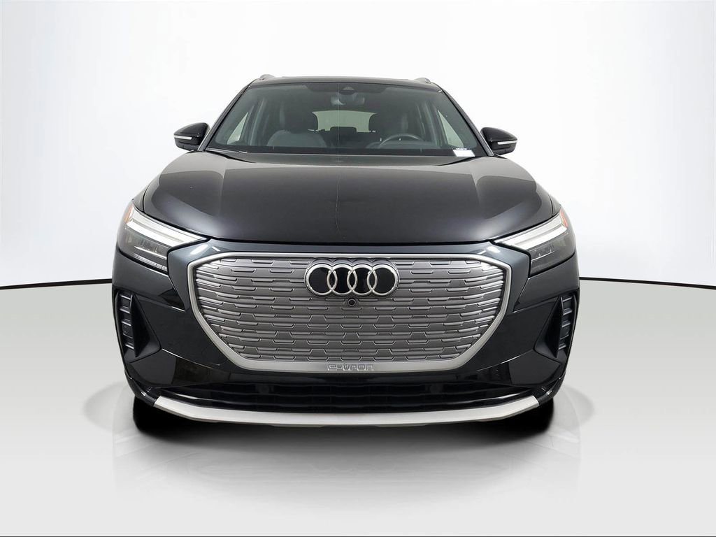 Used 2023 Audi Q4 e-tron Premium Plus w/ Premium Plus image 2
