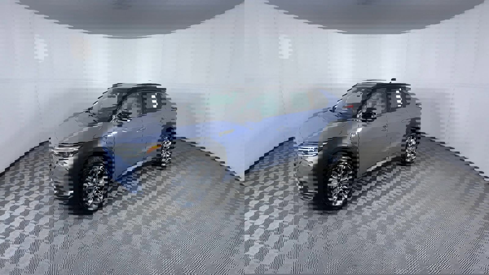 Used 2023 Subaru Solterra AWD image 4