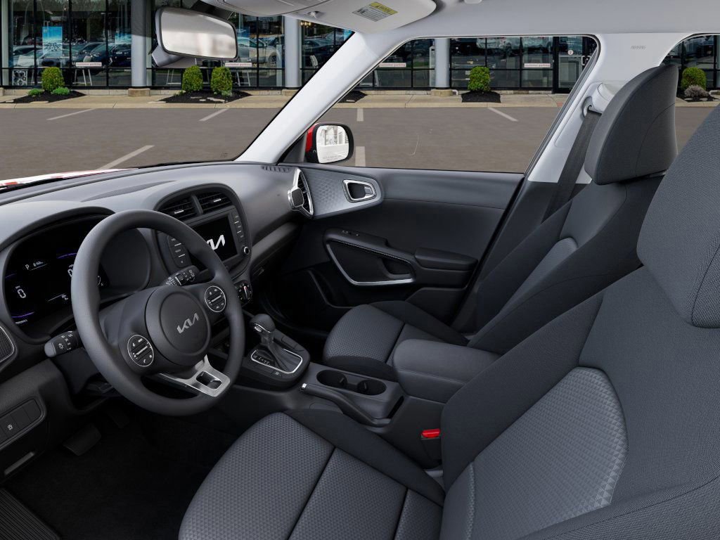 Used 2025 Kia Soul LX image 19