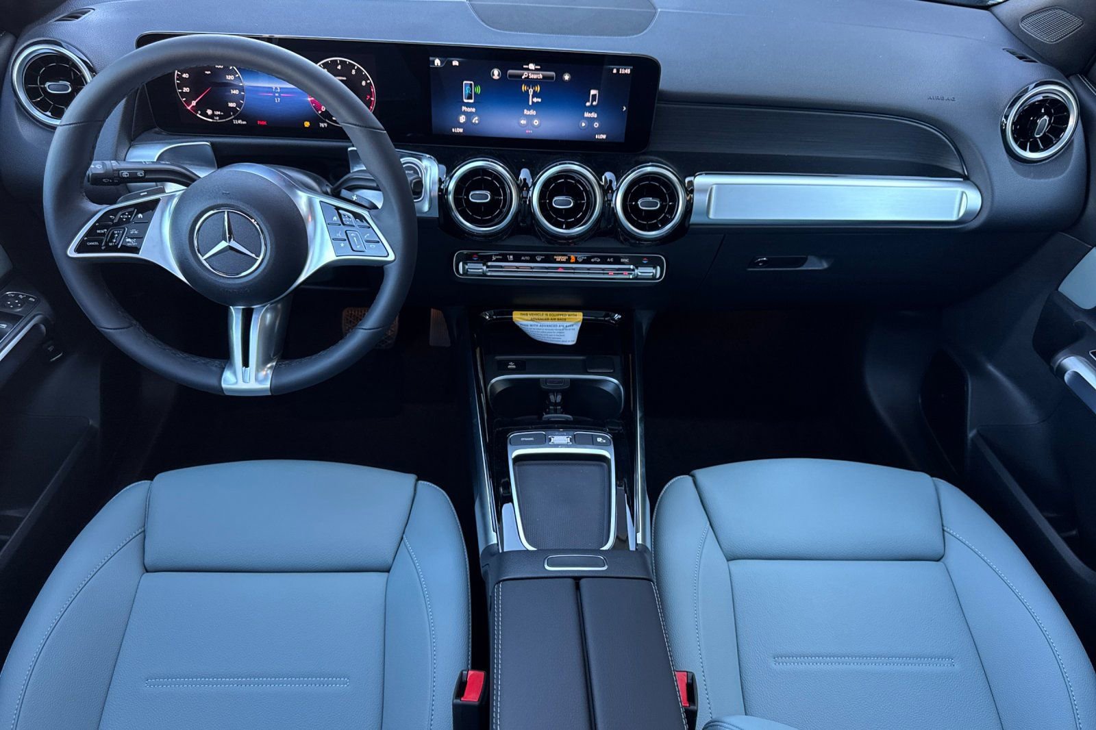 New 2026 Mercedes-Benz GLB 250 image 2