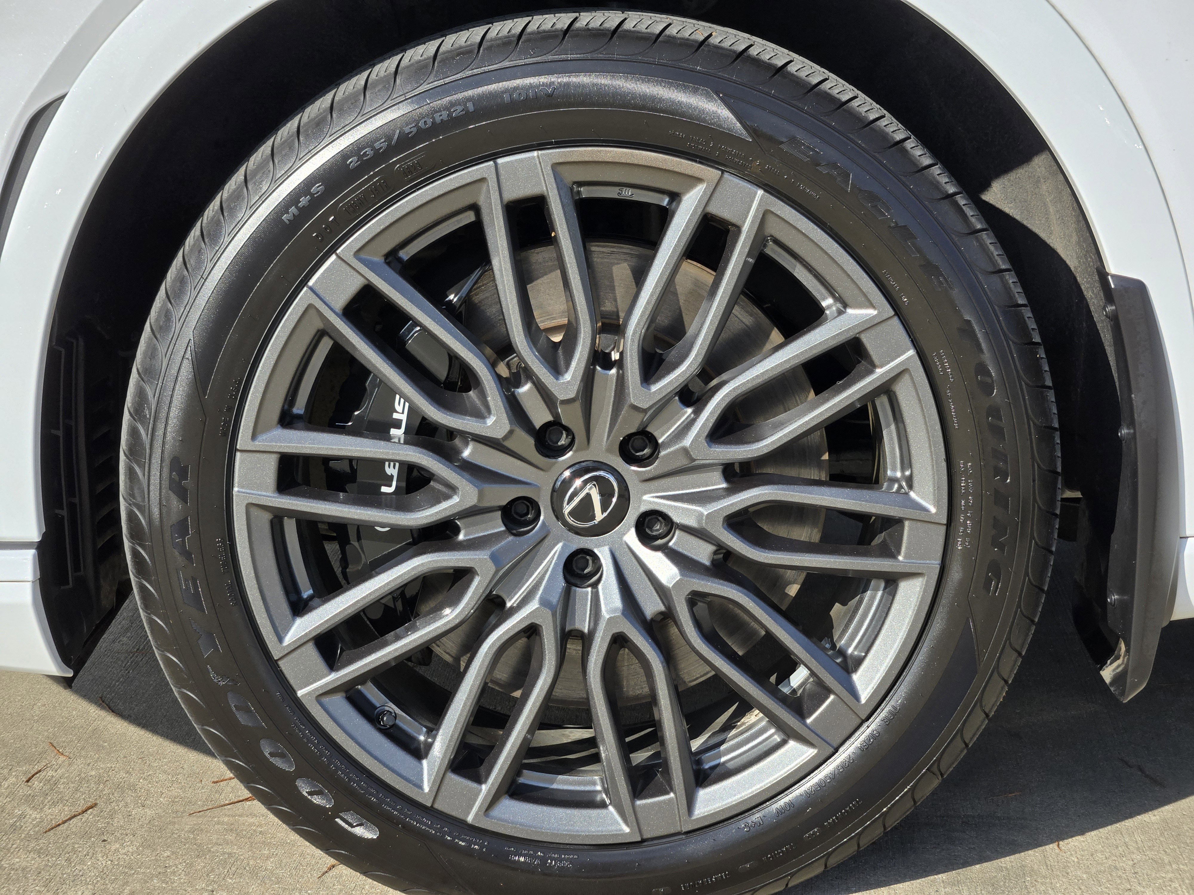 Used 2023 Lexus RX 500h F Sport image 12