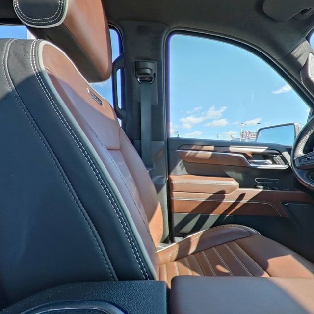 Used 2023 GMC Sierra 1500 Denali Ultimate image 28