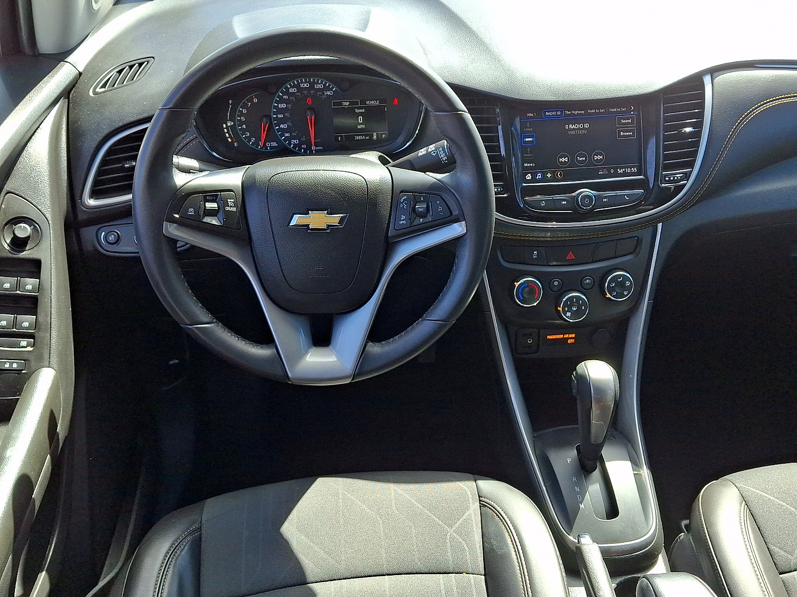 Used 2022 Chevrolet Trax LT w/ Sport Edition image 12