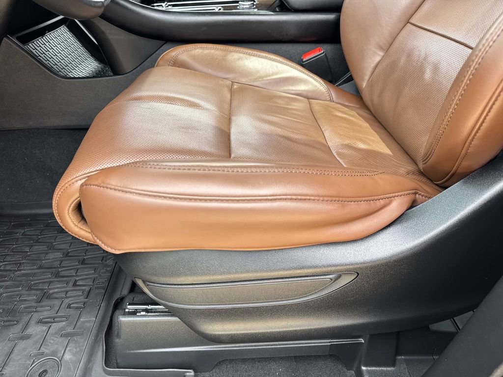 Used 2023 Lincoln Aviator Grand Touring w/ Equipment Group 301A AWD/4WD image 19