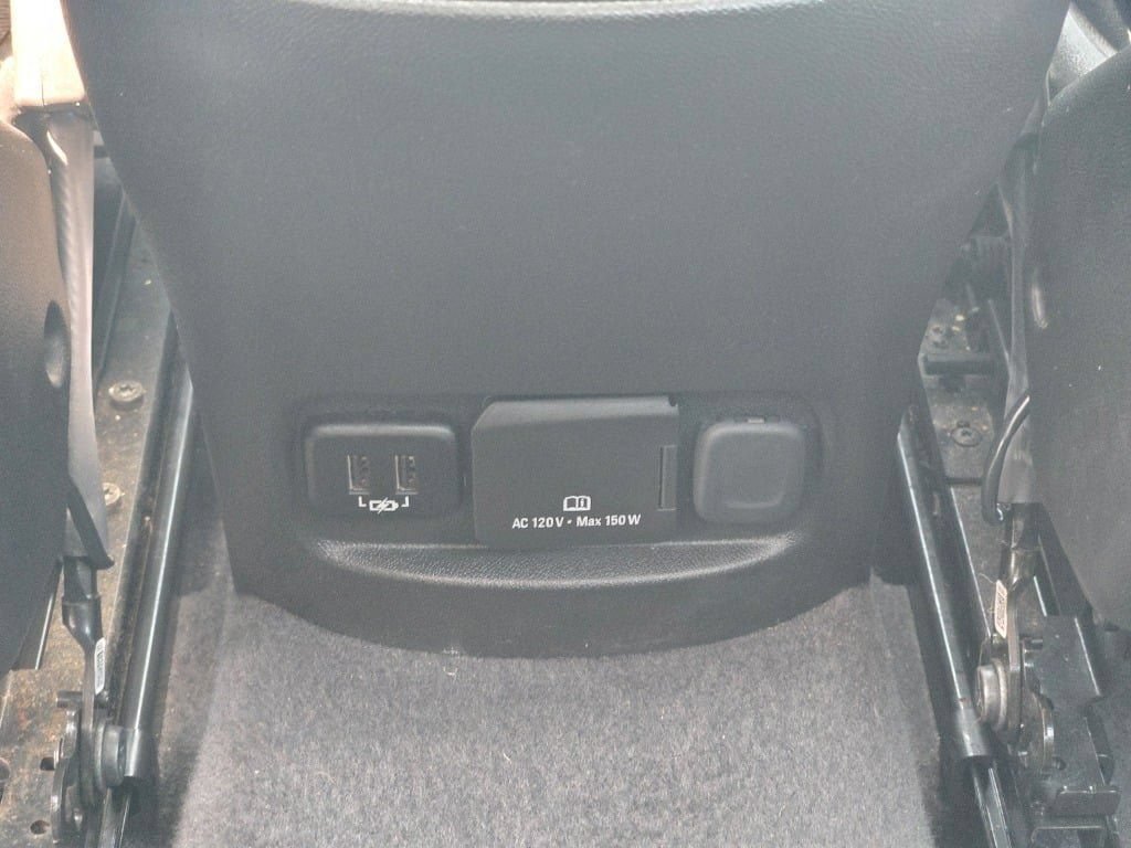 Used 2017 Chevrolet Malibu LT FWD image 17