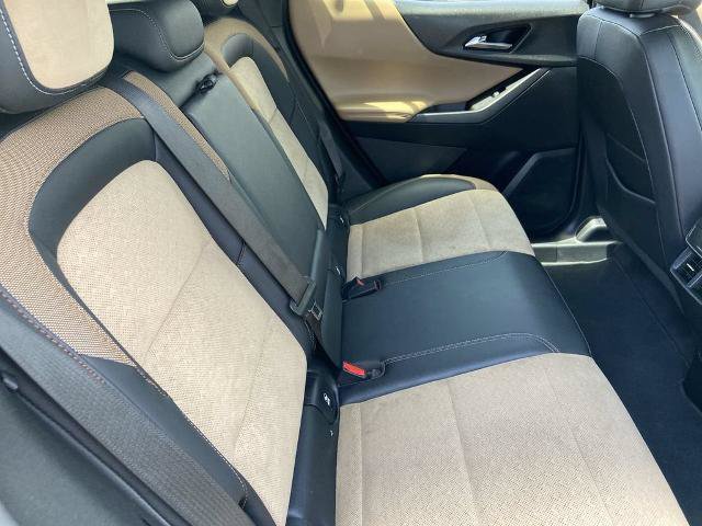 Used 2025 Chevrolet Equinox ACTIV w/ Safety and Technology Package AWD/4WD image 22