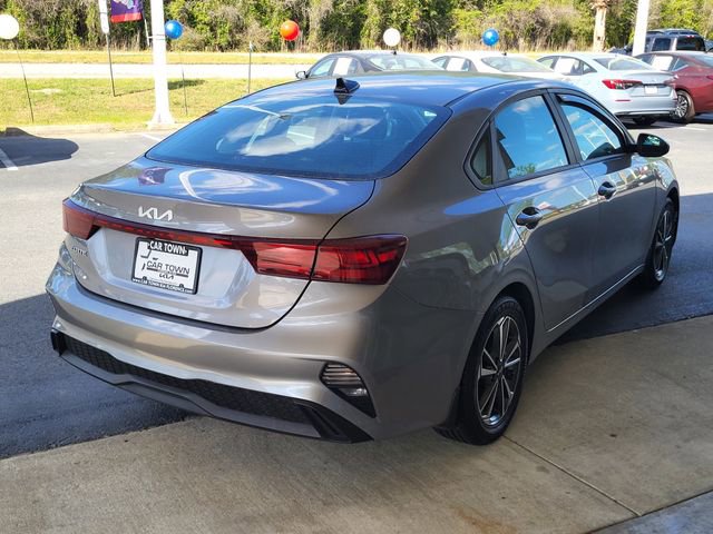 Used 2023 Kia Forte LXS image 2