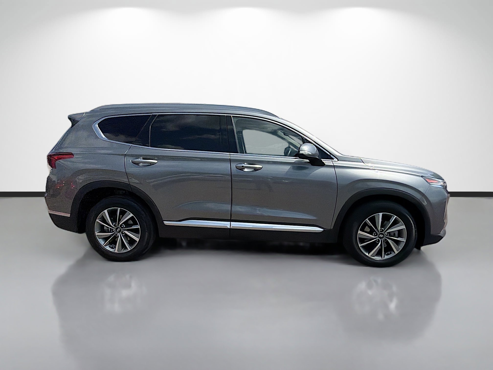 Used 2019 Hyundai Santa Fe Limited image 2