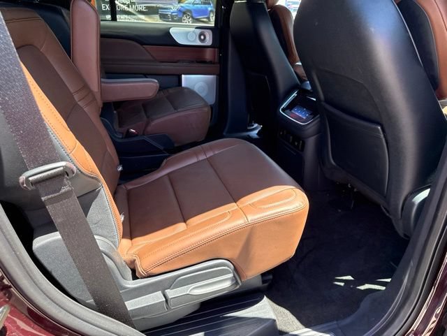 Used 2023 Lincoln Navigator Reserve AWD/4WD image 24