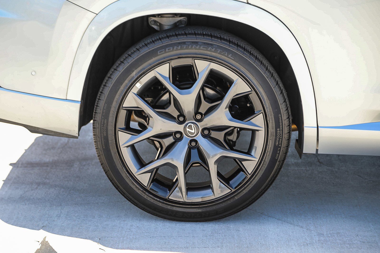 Used 2025 Lexus TX 500h AWD w/ Technology Package image 11