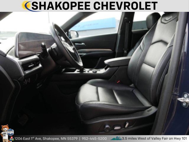 Used 2024 Cadillac XT4 Premium Luxury image 7