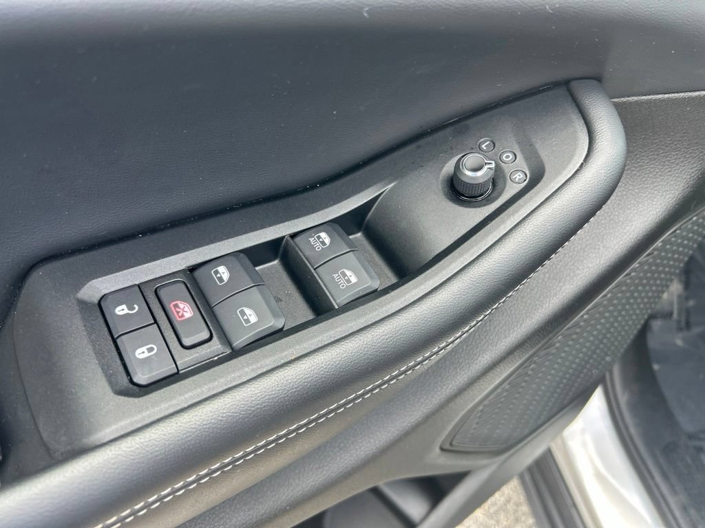 Used 2024 Jeep Grand Cherokee Laredo X w/ Luxury Tech Group I AWD/4WD image 34