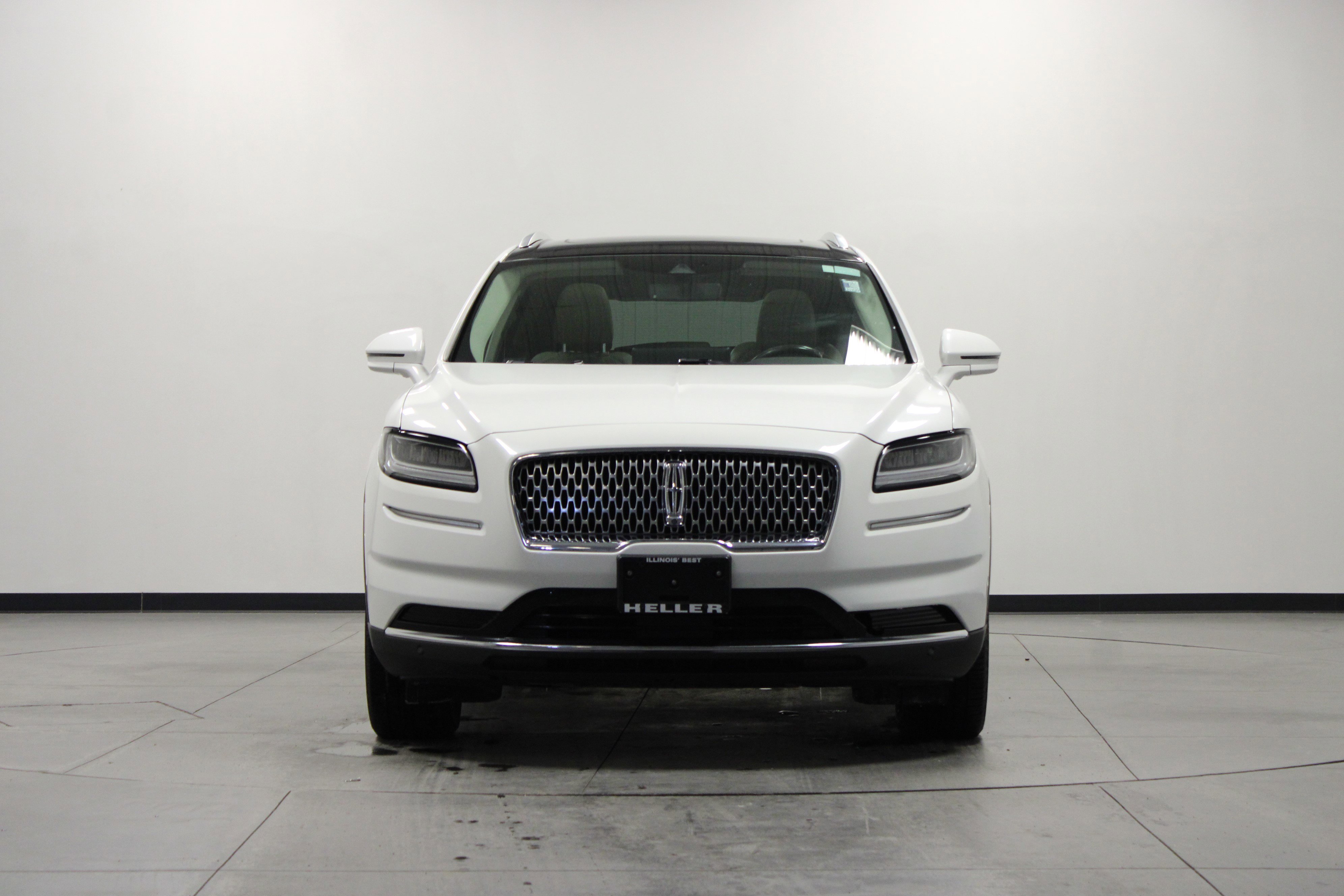 Used 2021 Lincoln Nautilus Reserve w/ Equipment Group 201A image 9