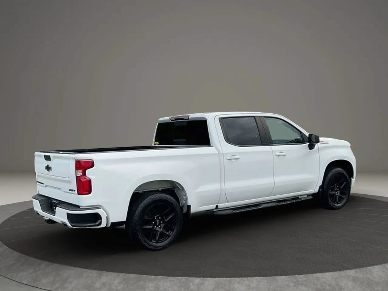 Used 2022 Chevrolet Silverado 1500 RST w/ Convenience Package II AWD/4WD image 5