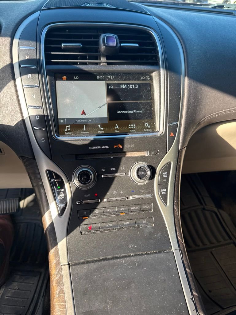 Used 2017 Lincoln MKX Select w/ Select Plus Package FWD image 17