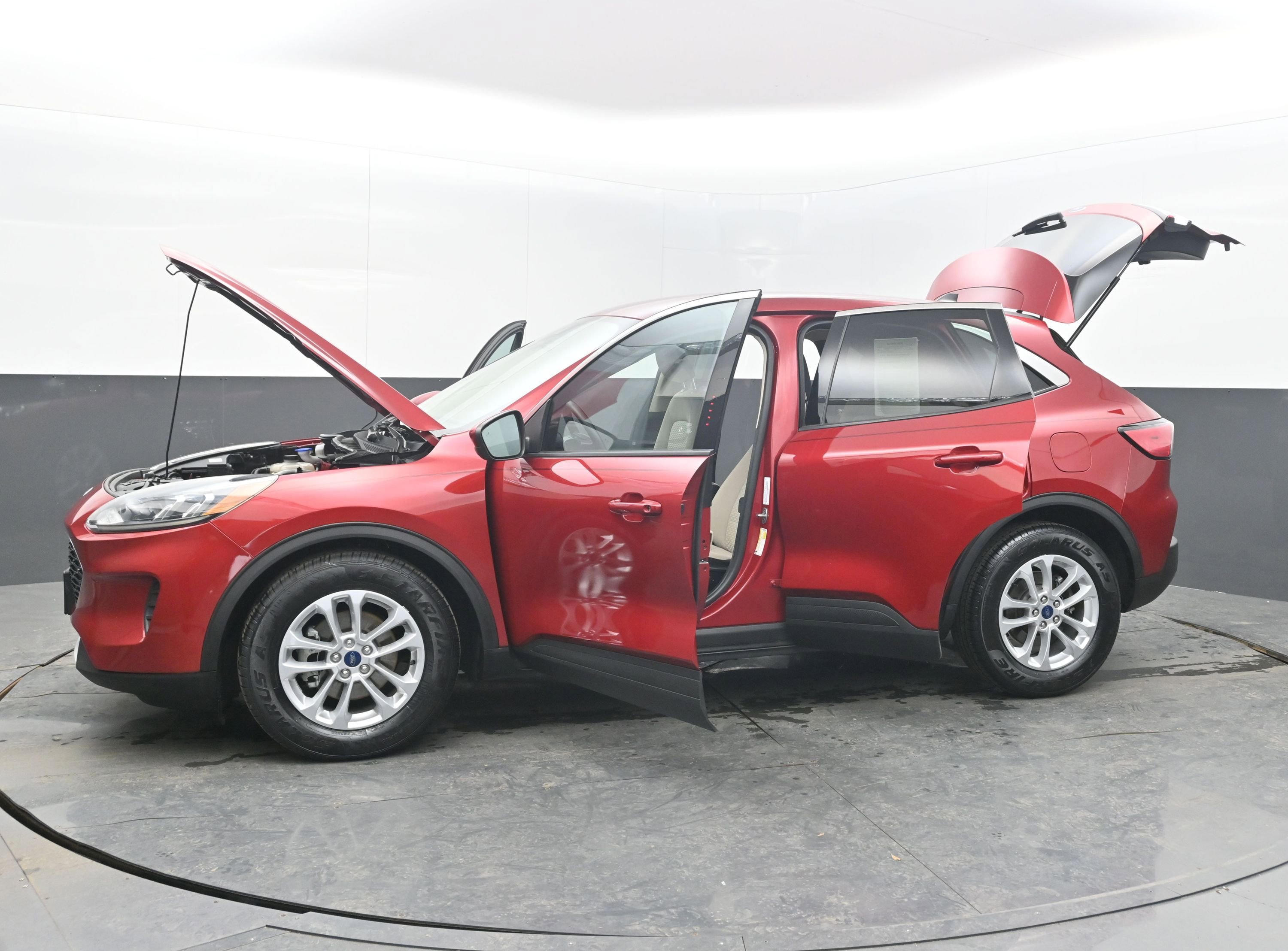 Used 2020 Ford Escape SE image 41