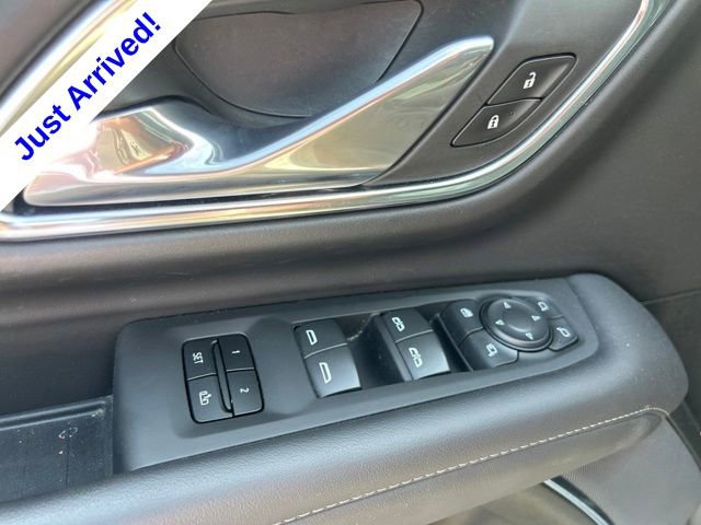 Used 2024 Chevrolet Tahoe Z71 w/ Luxury Package AWD/4WD image 13