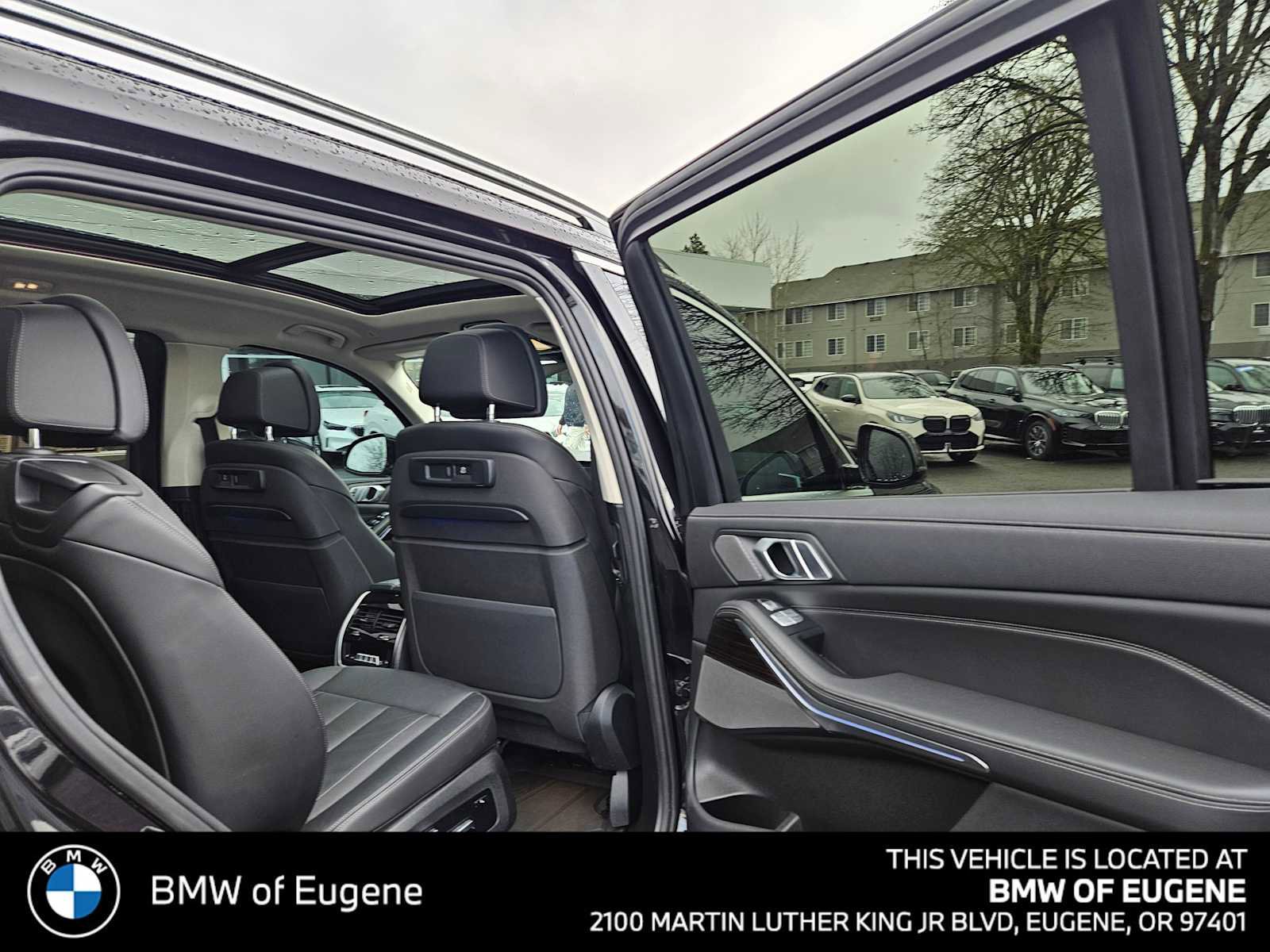 Used 2019 BMW X7 xDrive50i w/ Premium Package AWD/4WD image 14