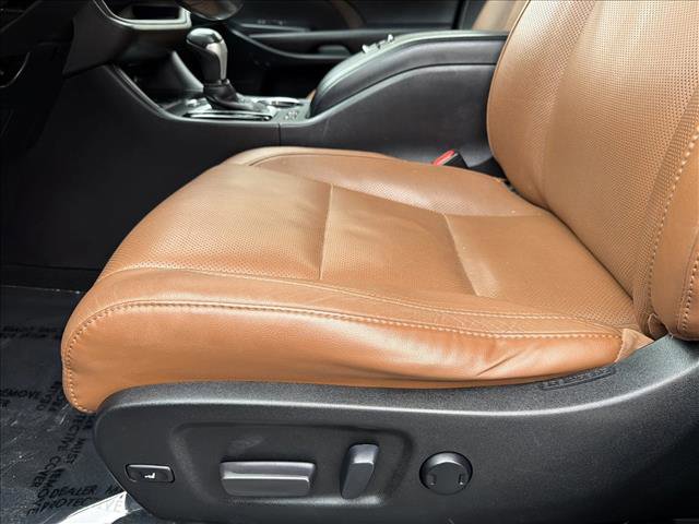 Used 2017 Toyota Highlander Limited Platinum image 12